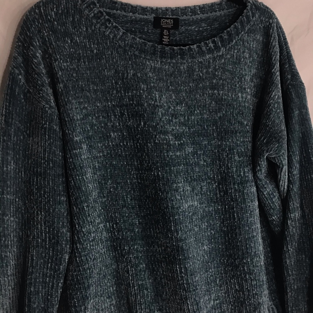 Women’s sweater